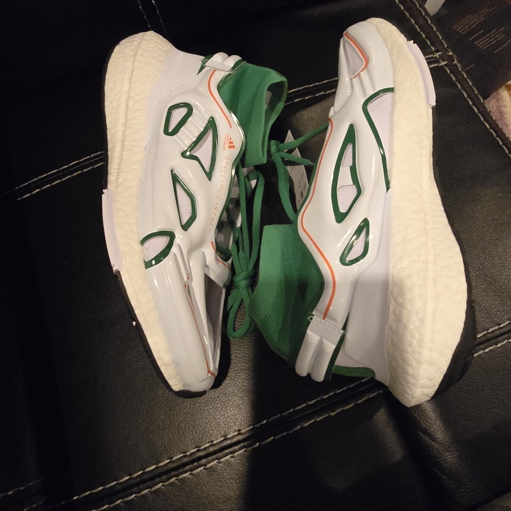 2022 Stella McCartney x Wmns UltraBoost 22 'Green White Size 9 Retails $375 - Picture 4 of 8